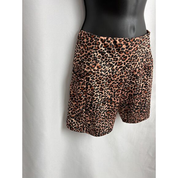 Leopard Print Biker Shorts Size S/M 6 Sexy Workout Yoga Pockets Mid Rise Fitness - Picture 2 of 8